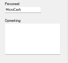 Gedeelte van het kasopmaakscherm waar het personeelslid en een opmerking kunnen worden ingevuld. Bij Personeel staat de naam MicroCash ingevuld. In het opmerkingenveld kan aanvullende informatie over de kasopmaak worden genoteerd.