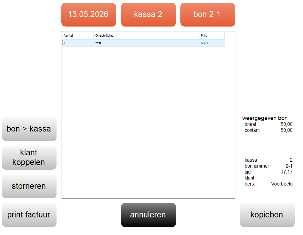 Screenshot van een geopend bonoverzicht in Microcash. Bovenaan staan de datum 13.05.2026, kassa 2 en bon 2-1. In het midden staat de inhoud van de geselecteerde bon met kolommen voor Aantal, Omschrijving en Prijs. Rechts staat een samenvatting van de weergegeven bon met het totaalbedrag, betaalwijze, kassanummer, bonnummer, tijd, klant en personeelslid. Links staan de acties bon > kassa, klant koppelen, storneren en print factuur. Onderaan staan de knoppen annuleren en kopiebon.