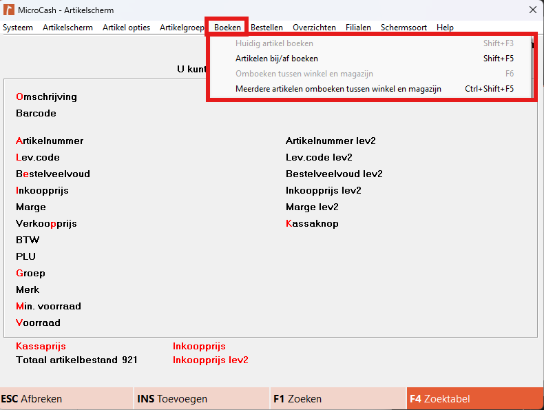 Screenshot van het Microcash artikelscherm waarbij het menu Boeken rood is omlijnd. In dit menu staan opties voor voorraadboekingen, zoals Huidig artikel boeken, Artikelen bij/af boeken, Omboeken tussen winkel en magazijn en Meerdere artikelen omboeken tussen winkel en magazijn. Met deze functies kan voorraad worden bijgeboekt, afgeboekt of verplaatst tussen winkel en magazijn.