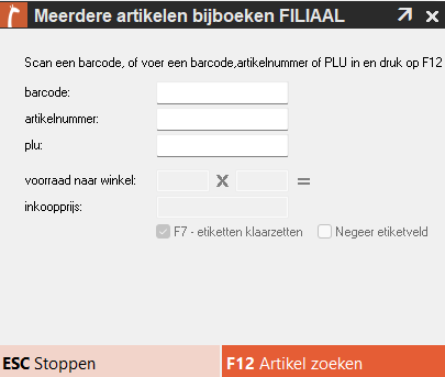 Screenshot van het scherm Meerdere artikelen bijboeken FILIAAL in Microcash. In dit scherm kunt u een artikel zoeken door een barcode, artikelnummer of PLU in te voeren. Daarnaast zijn velden zichtbaar voor voorraad naar winkel en inkoopprijs. Onderaan staan de opties F7 – etiketten klaarzetten en Negeer etiketveld. Met F12 – Artikel zoeken zoekt u het ingevoerde artikel op. Met ESC – Stoppen sluit u het scherm.